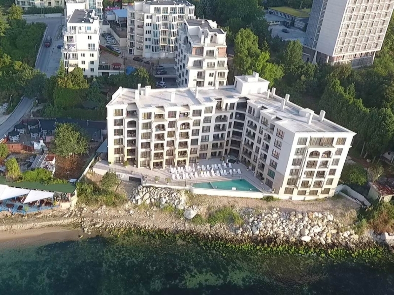 Апарт-хотел на брега на Черно море 