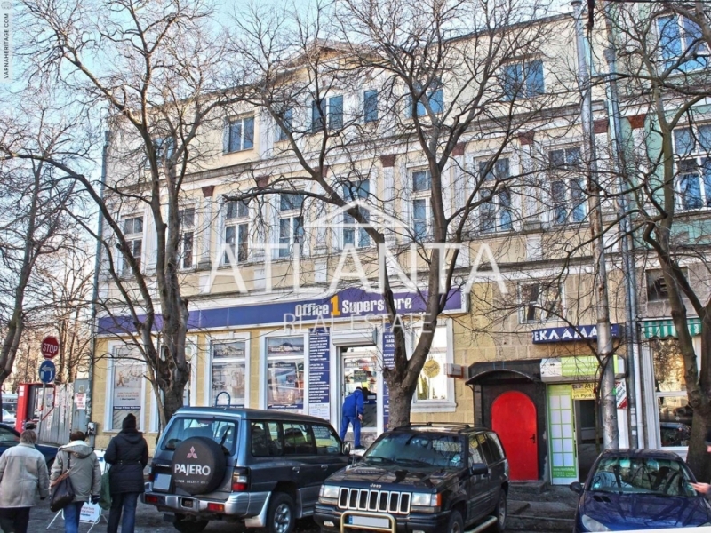Къща Варна, Идеален център