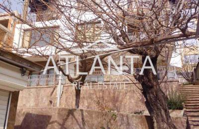 Detached house with a yard in Briz residential area - Varna city
