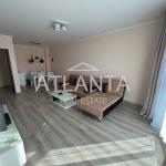 One-bedroom apartment on the 1st line in the Long Beach Resort complex in the Shkorpilovtsi resort.