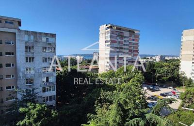 2-комнатный апатамент с видом на море в районе Чайка, Варна.