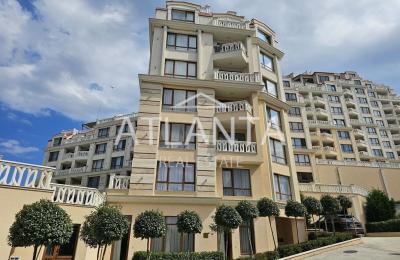 2-комнатный апартамент с видом на море в престижном комплексе Varna South Bay Beach Residence - Varna.