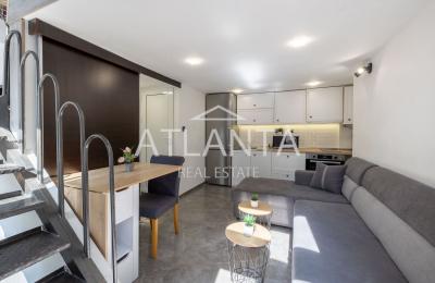 Exclusive two-bedroom apartment in the Ideal Center – Greek Quarter