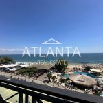 Two-bedroom apartment with a direct sea view – Golden Sands.