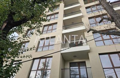 Тристаен апартамент с впечатляваща морска панорама, за продажба в модерна нова сграда в кв. "Бриз" - гр. Варна