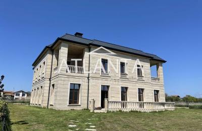 House Varna, region, village of Kazashko