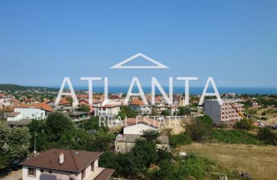 Просторен 2-стаен апартамент със СОБСТВЕН ДВОР в кв. Виница